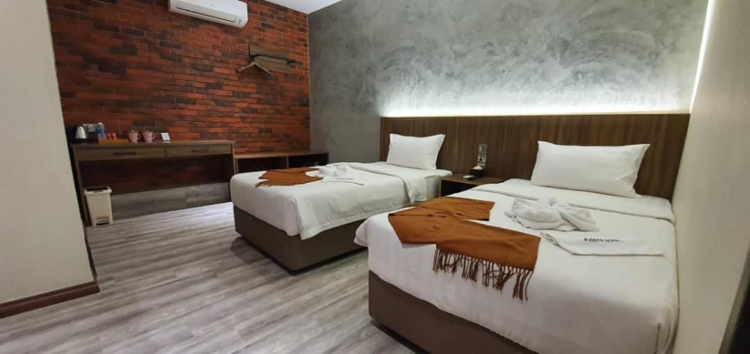 Vista Hotel Tawau Exterior foto